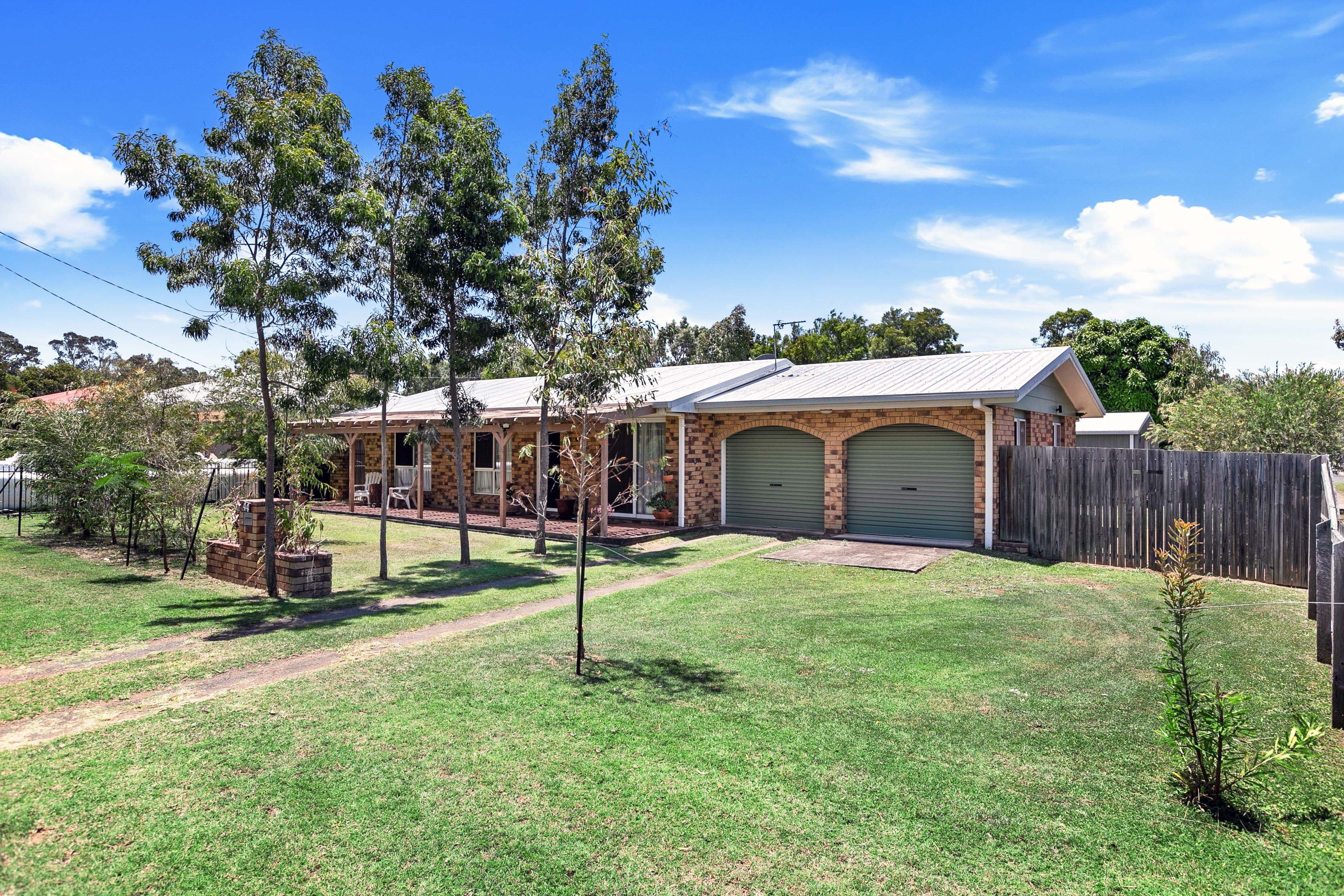 44 Barker Street, Point Vernon QLD 4655, Point Vernon - Thumbnail 2