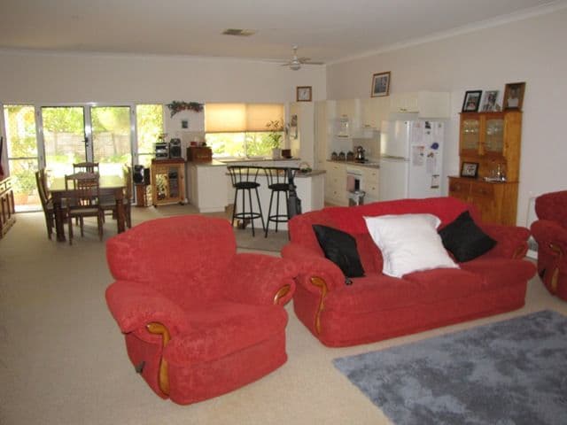 33 Lake Avenue, BARMERA SA 5345, Barmera - Thumbnail 5