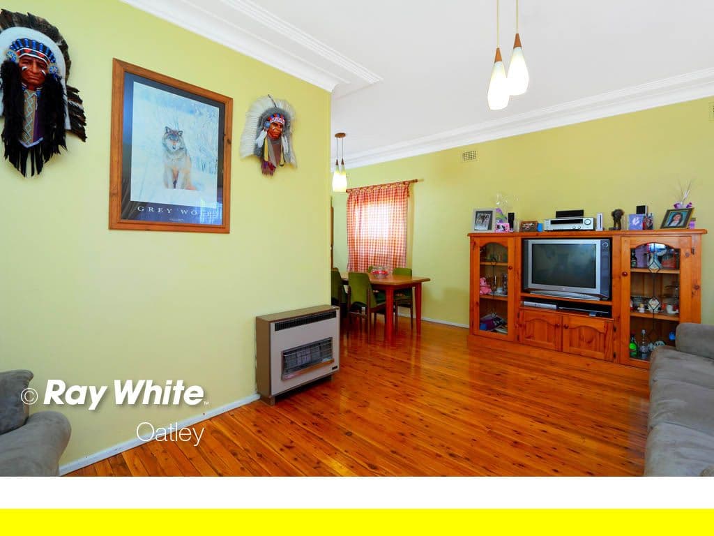 6 Tonitto Avenue, PEAKHURST NSW 2210, Peakhurst - Thumbnail 3