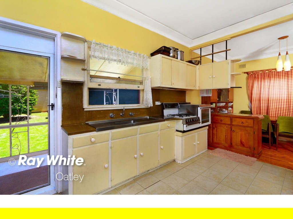 6 Tonitto Avenue, PEAKHURST NSW 2210, Peakhurst - Thumbnail 5