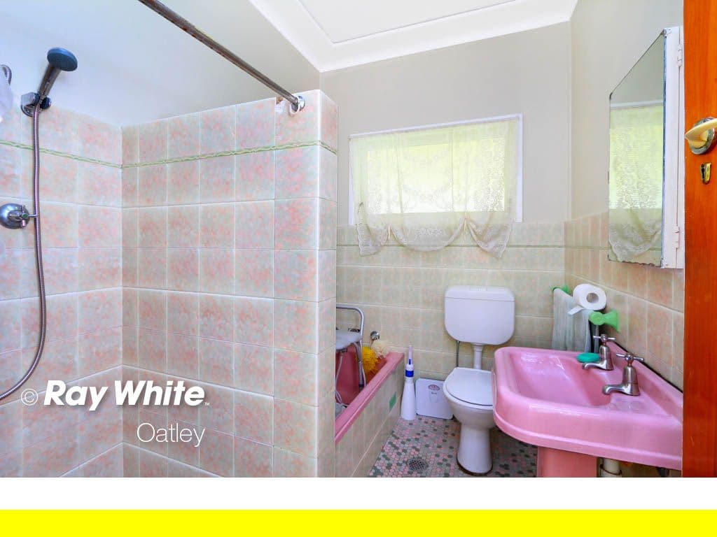 6 Tonitto Avenue, PEAKHURST NSW 2210, Peakhurst - Thumbnail 6