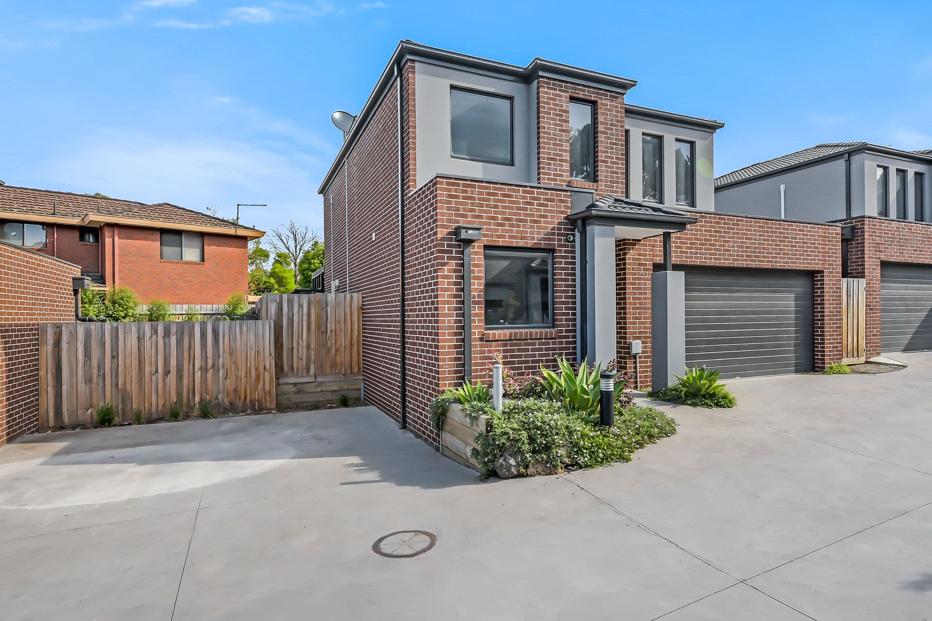 30 Innes Court, Berwick VIC 3806, Berwick - Thumbnail 2