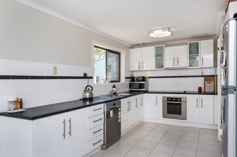 8 Maltaroo Court, Shailer Park QLD 4128, Shailer Park - Thumbnail 2