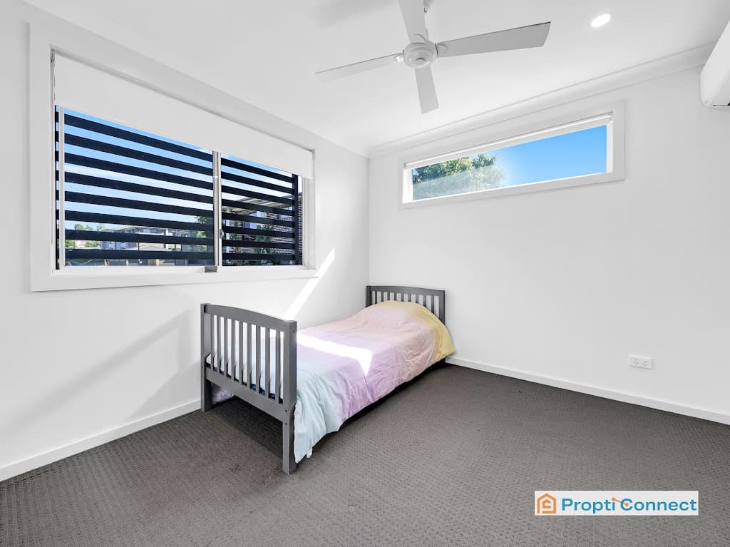 81B Mary Ann Drive, Glenfield, NSW, 2167, Glenfield - Thumbnail 8