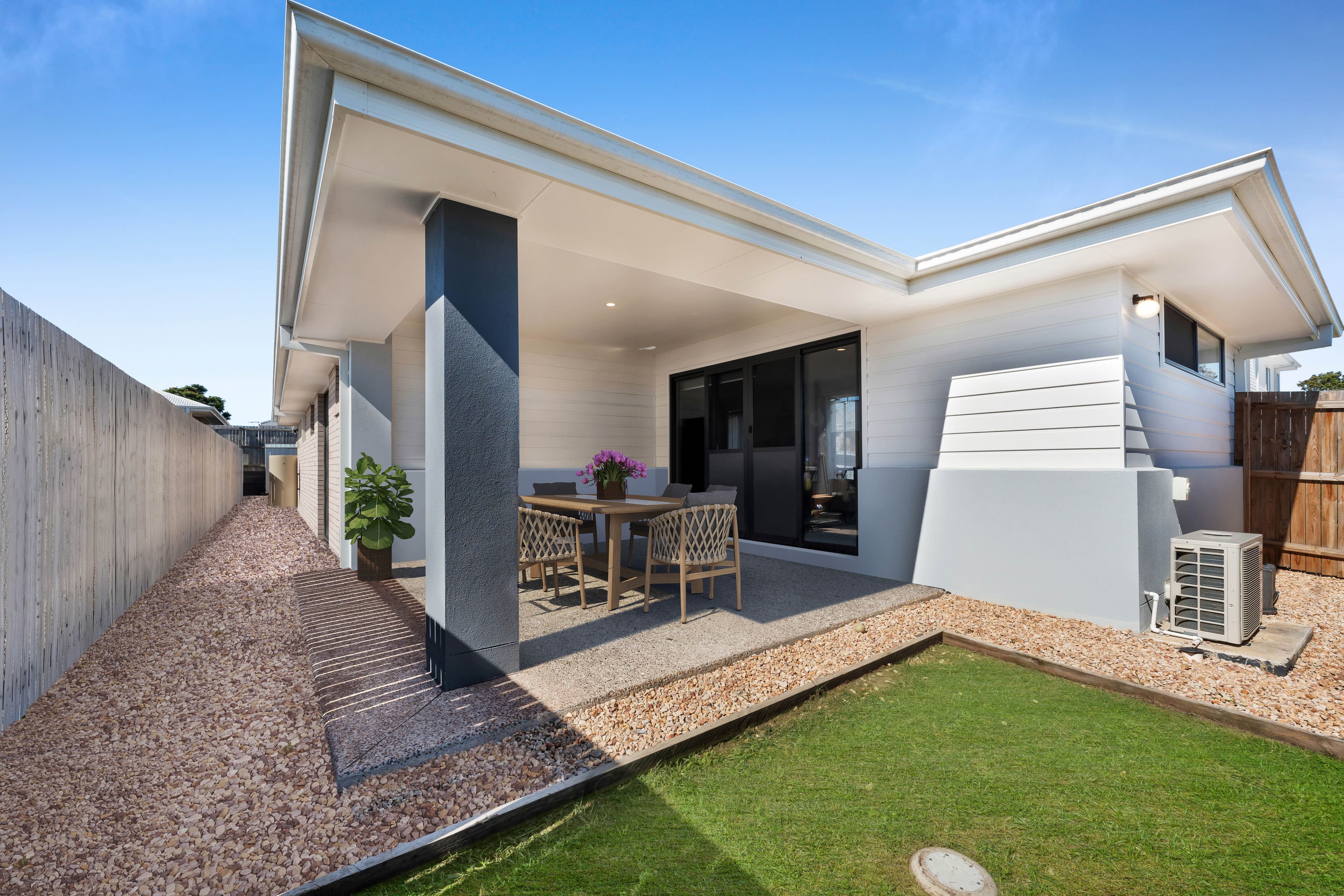 25 Spruce Circuit, Hillcrest QLD 4118, Hillcrest - Thumbnail 8