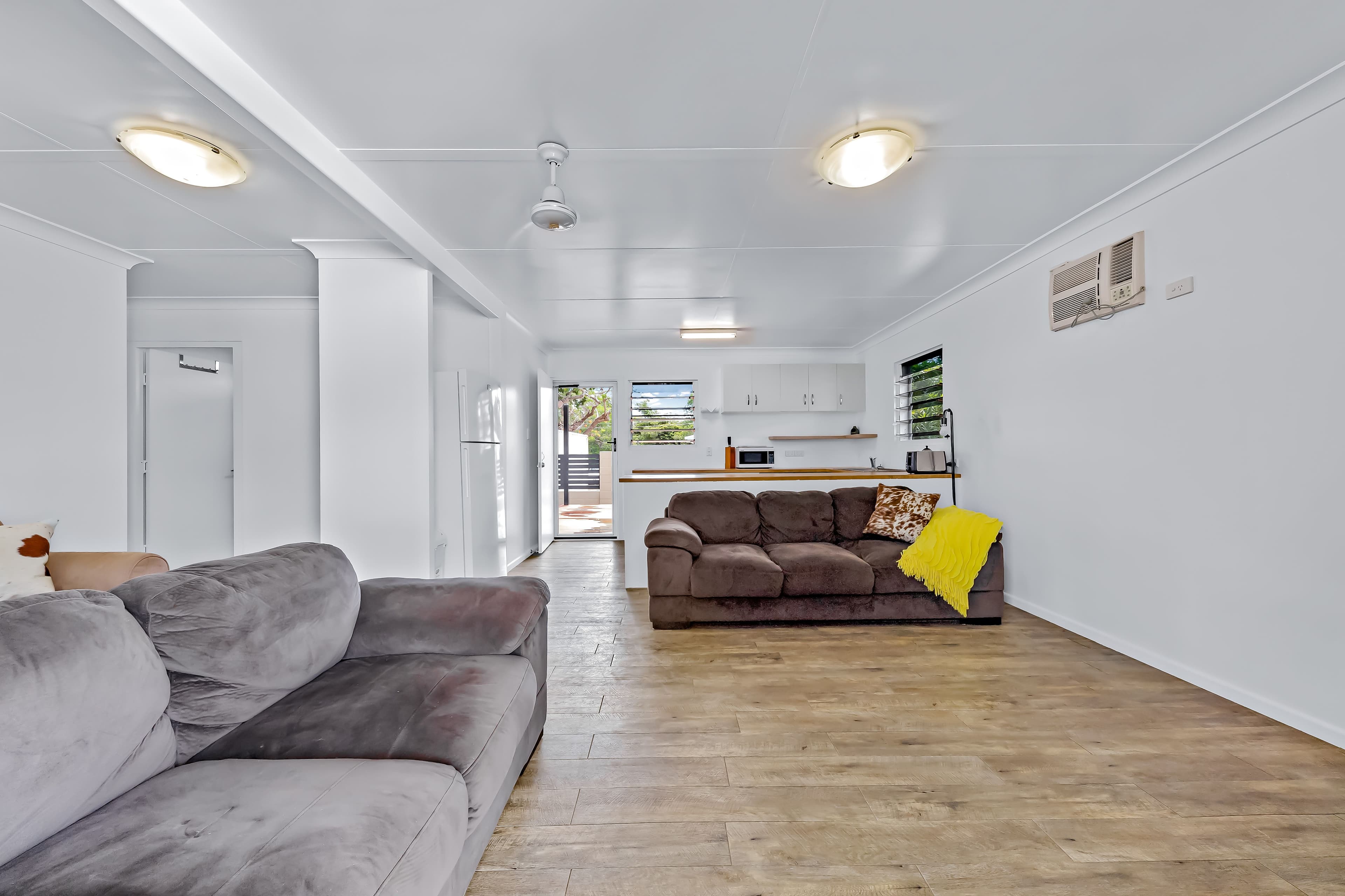 17 Cowry Crescent, Dingo Beach QLD 4800, Dingo Beach - Thumbnail 4