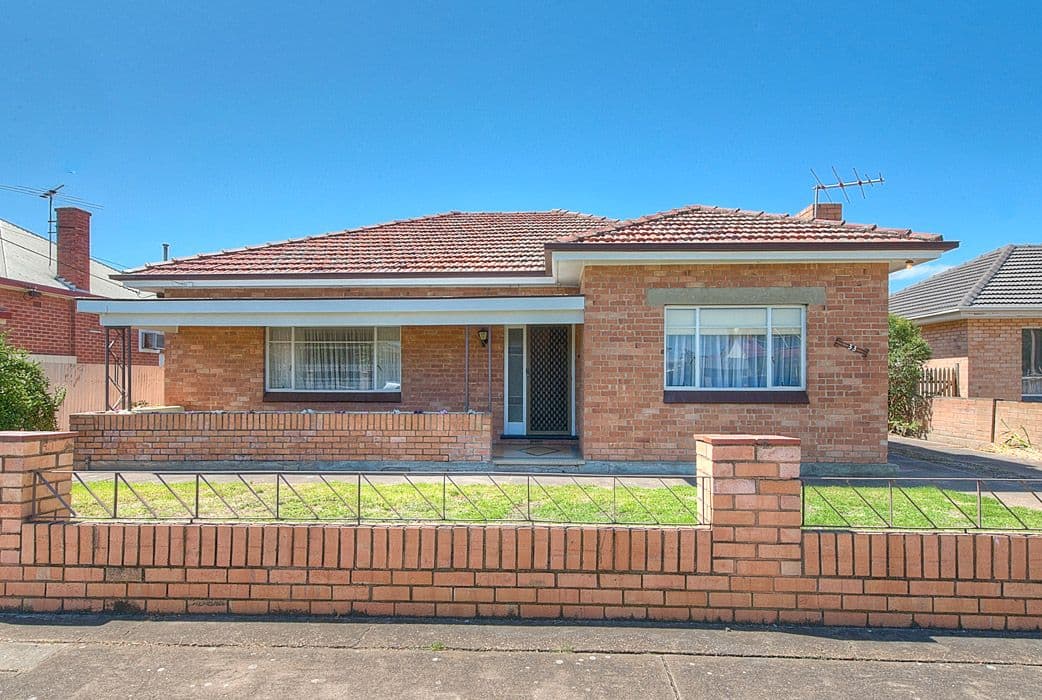 68 Halpern Road, Woodend - Image 1