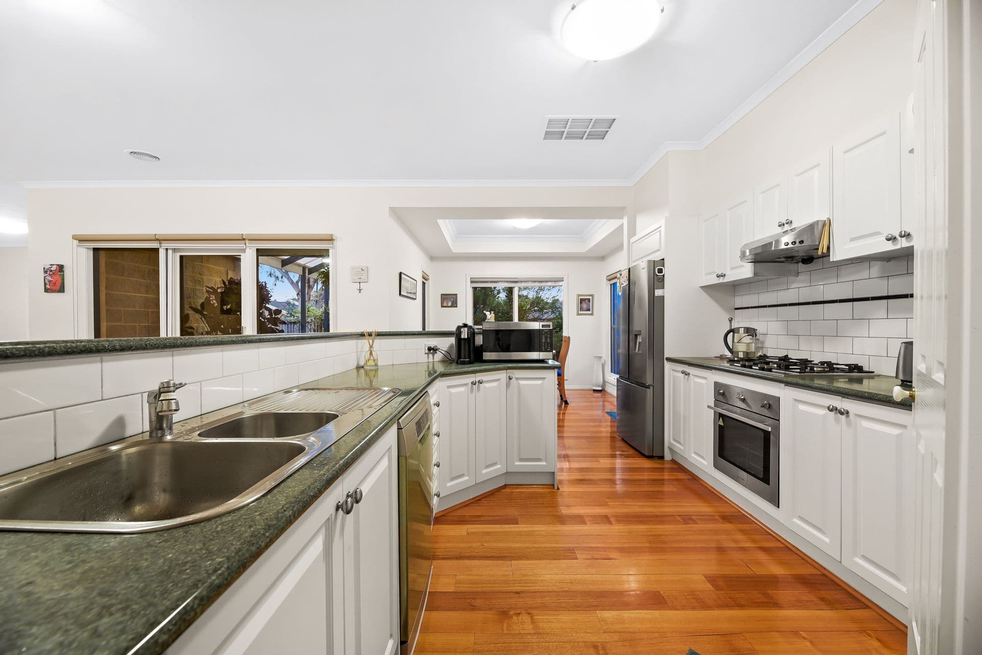22 Cashmere Crescent, Berwick VIC 3806, Berwick - Thumbnail 3