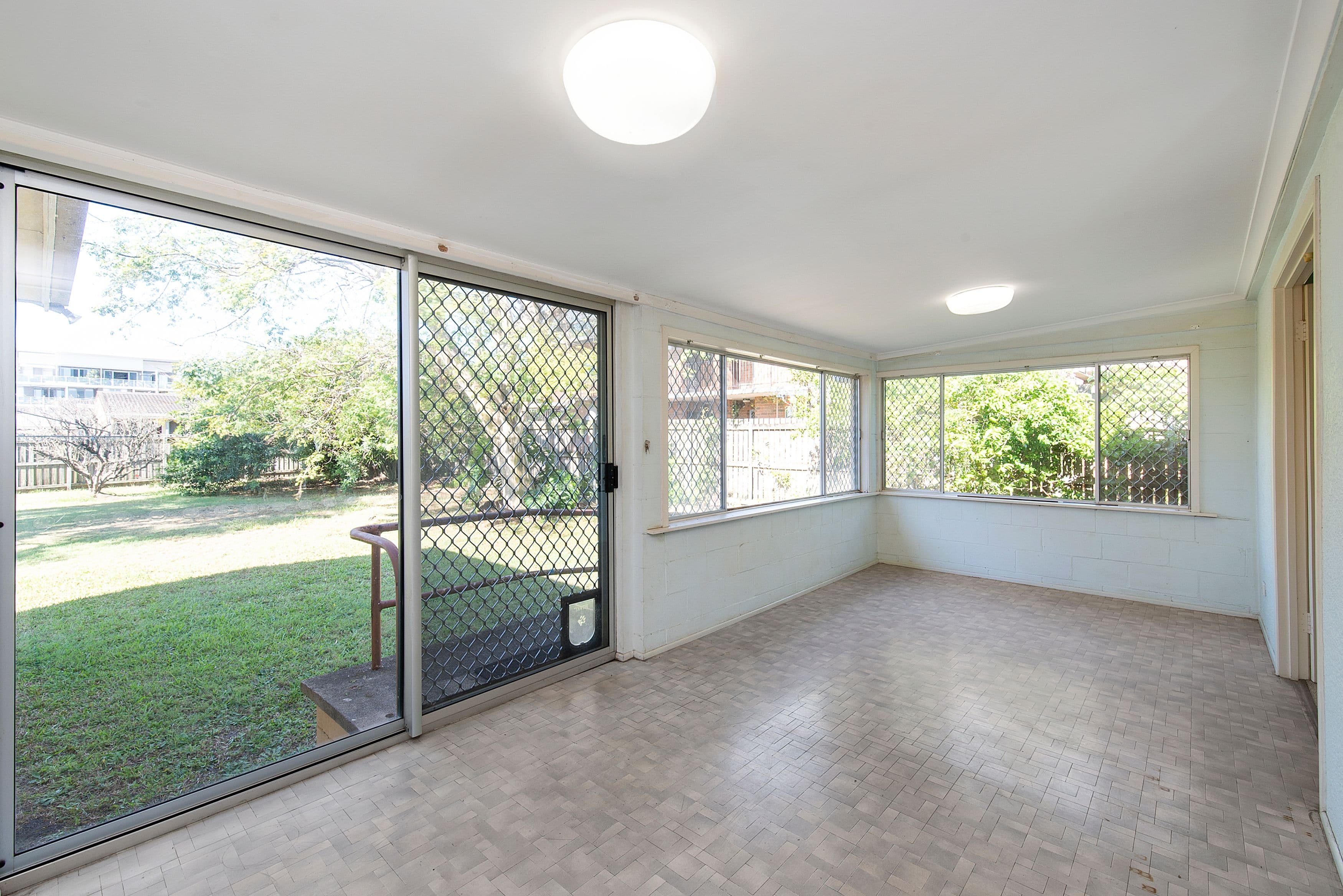 28 King Street, Woody Point QLD 4019, Woody Point - Thumbnail 4