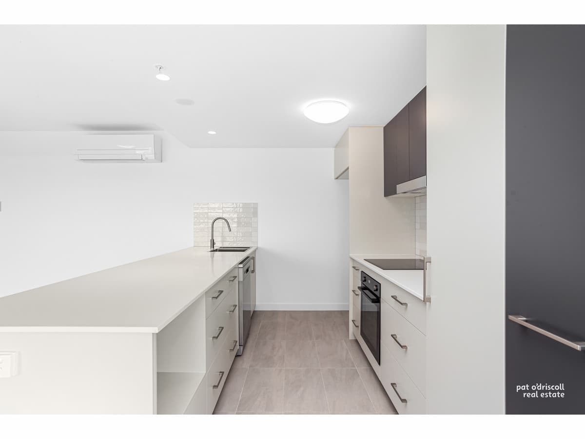 604/12 Archer Street, Rockhampton City QLD, Rockhampton City - Thumbnail 2
