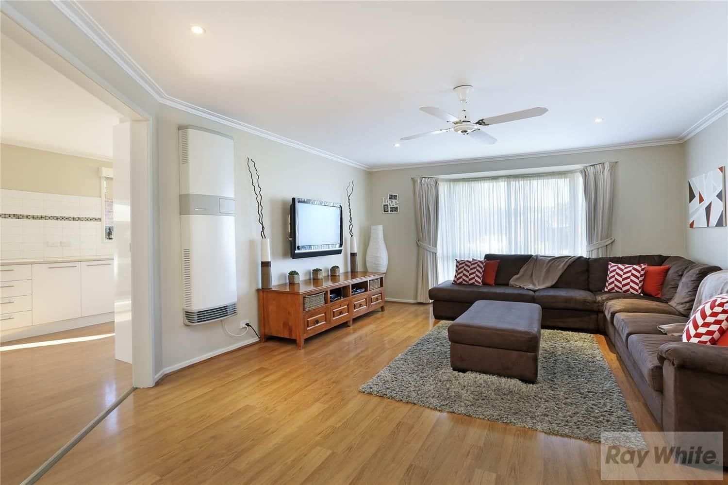 41 Cameron Crescent, LARA VIC 3212, Lara - Thumbnail 2