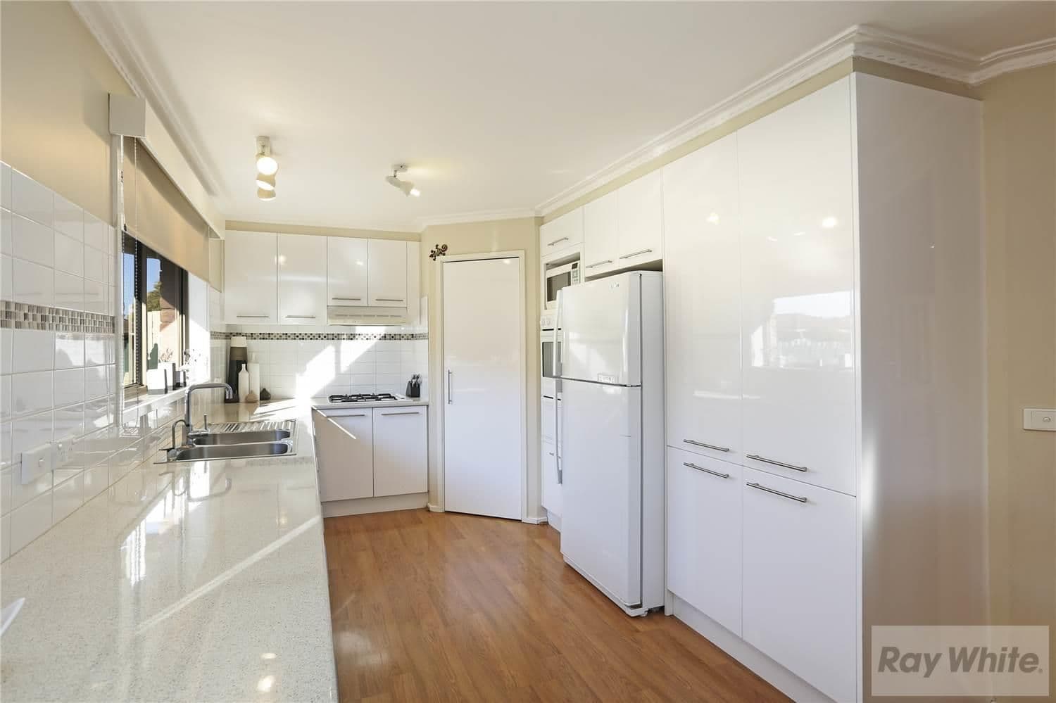 41 Cameron Crescent, LARA VIC 3212, Lara - Thumbnail 3