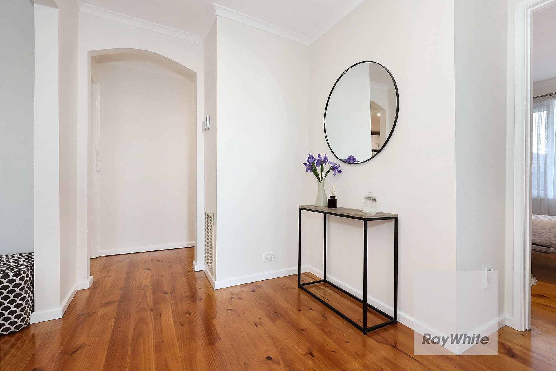 4 Bunbury Court, Gladstone Park VIC 3043, Gladstone Park - Thumbnail 3