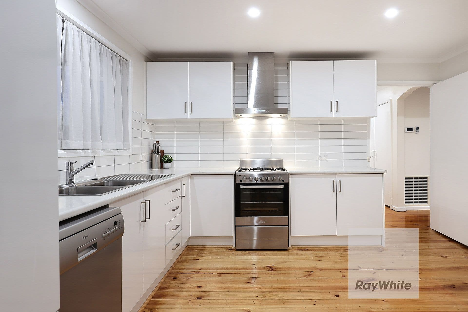 4 Bunbury Court, Gladstone Park VIC 3043, Gladstone Park - Thumbnail 8
