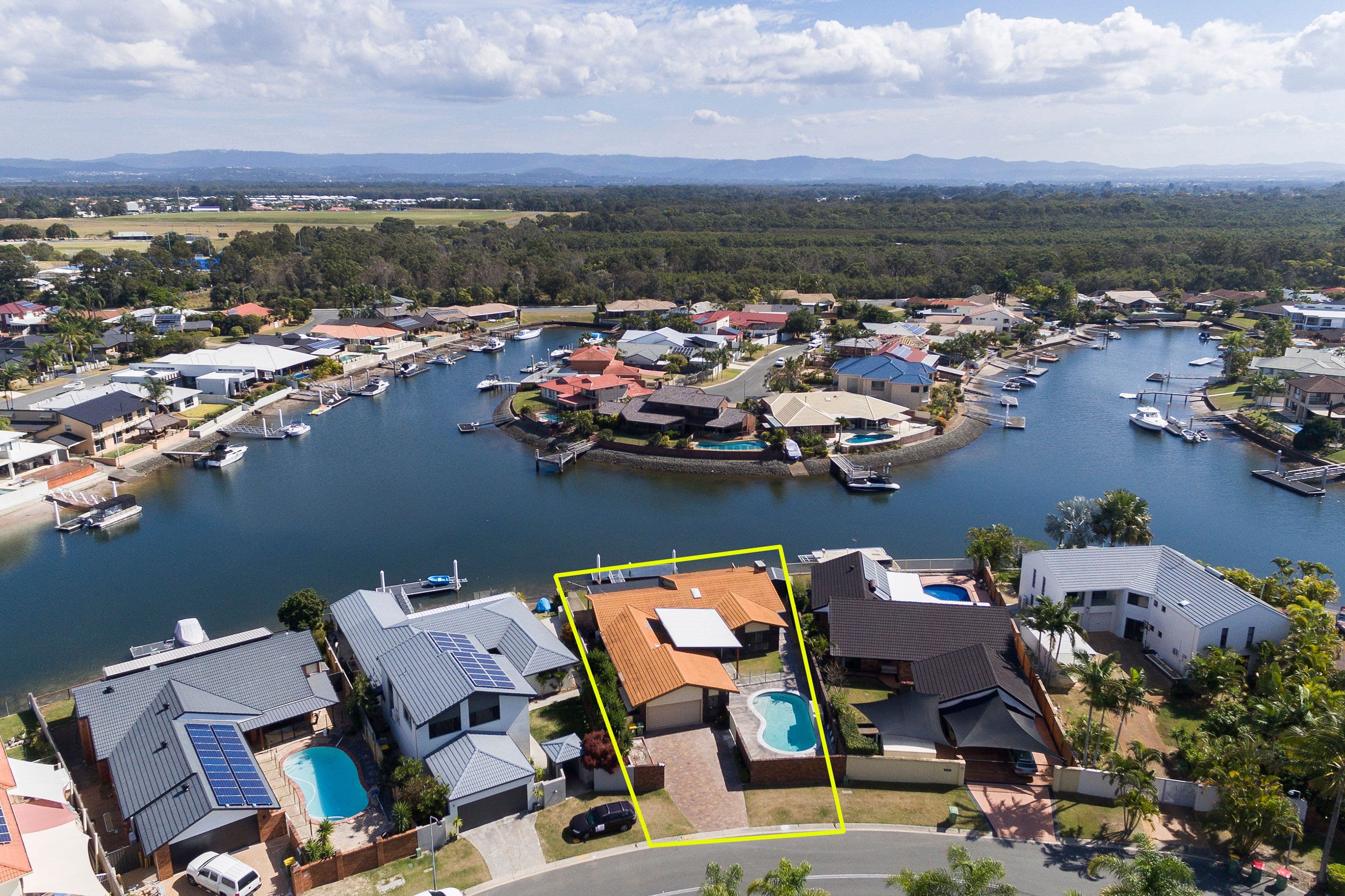19 Kikori Crescent, Runaway Bay QLD 4216, Runaway Bay - Thumbnail 3