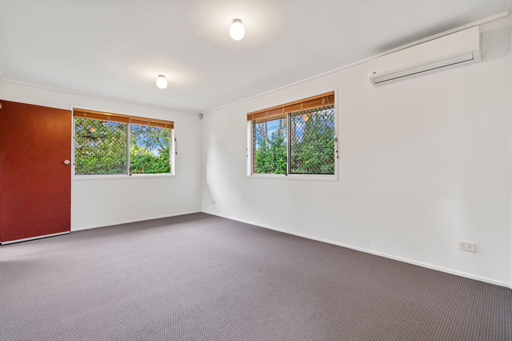 6 Roslyn Court, Eagleby QLD 4207, Eagleby - Thumbnail 3