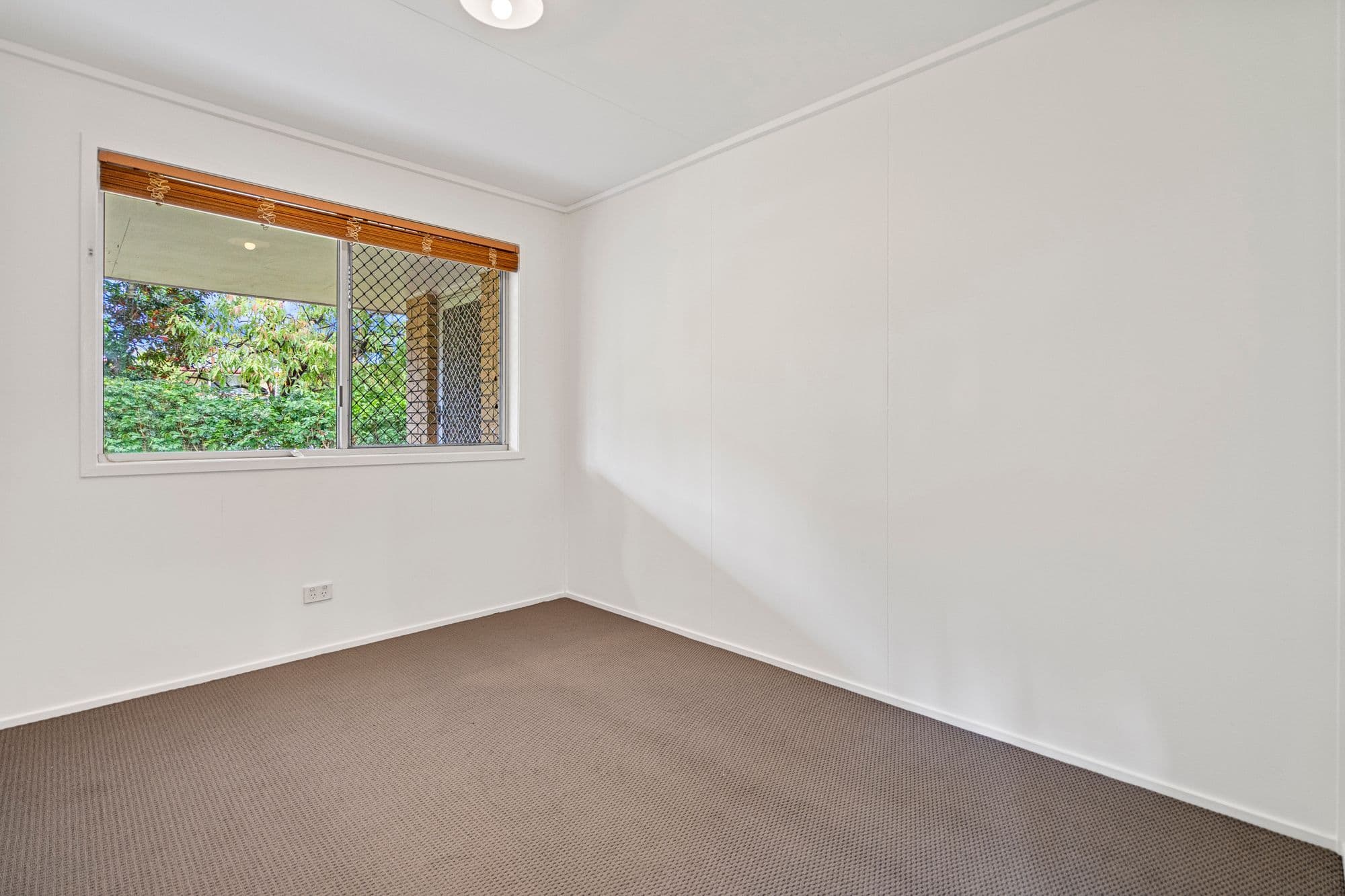 6 Roslyn Court, Eagleby QLD 4207, Eagleby - Thumbnail 6