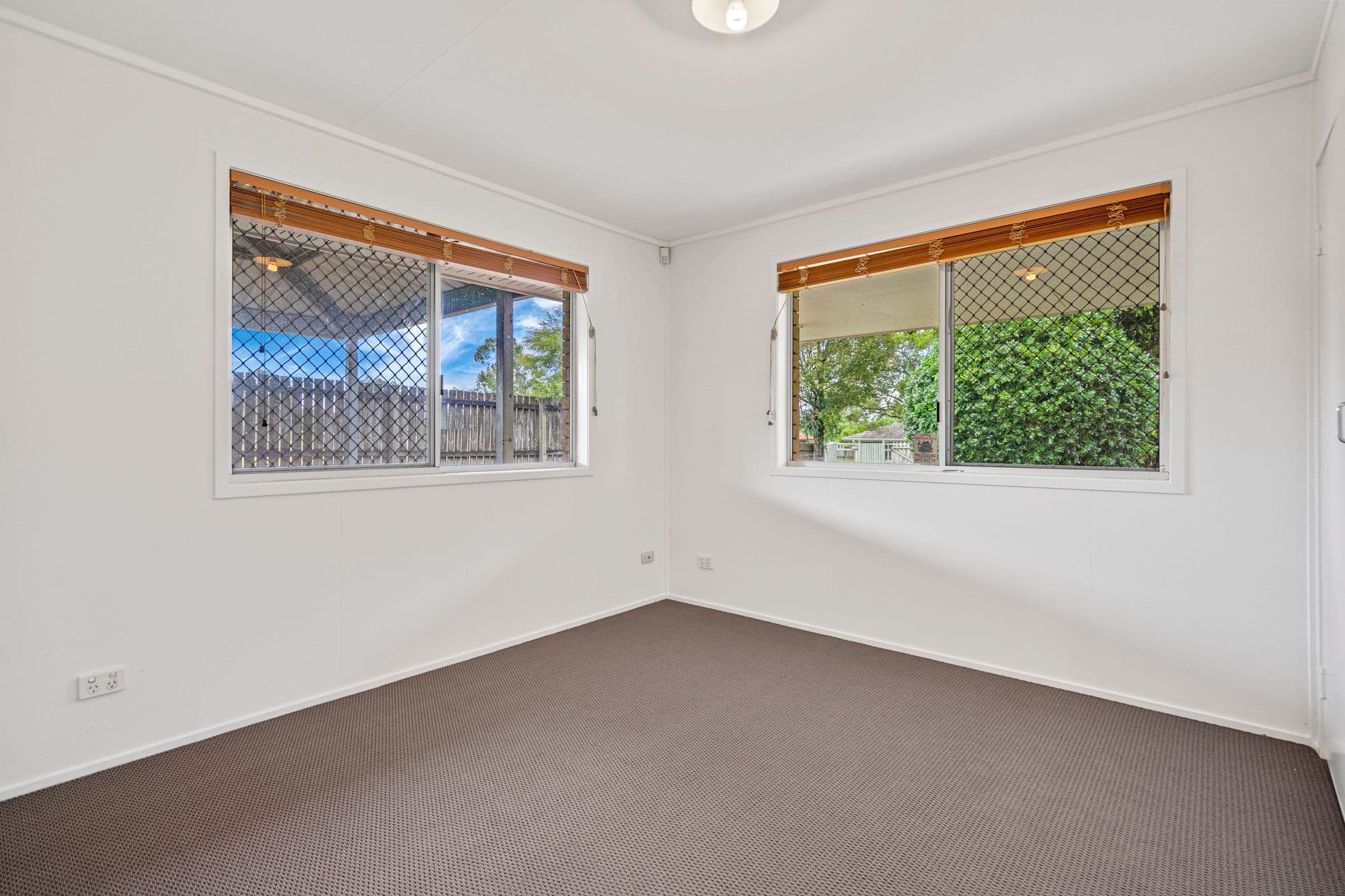 6 Roslyn Court, Eagleby QLD 4207, Eagleby - Thumbnail 8