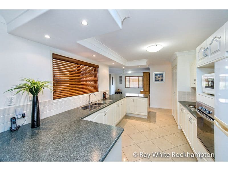8 Harris Crescent, NORMAN GARDENS QLD 4701, Norman Gardens - Thumbnail 5