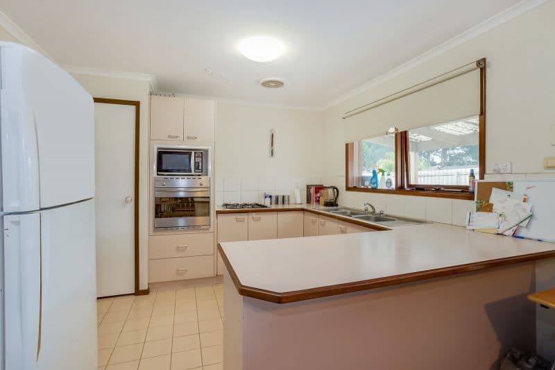 183 Lyrebird Drive, Carrum Downs VIC 3201, Carrum Downs - Thumbnail 2