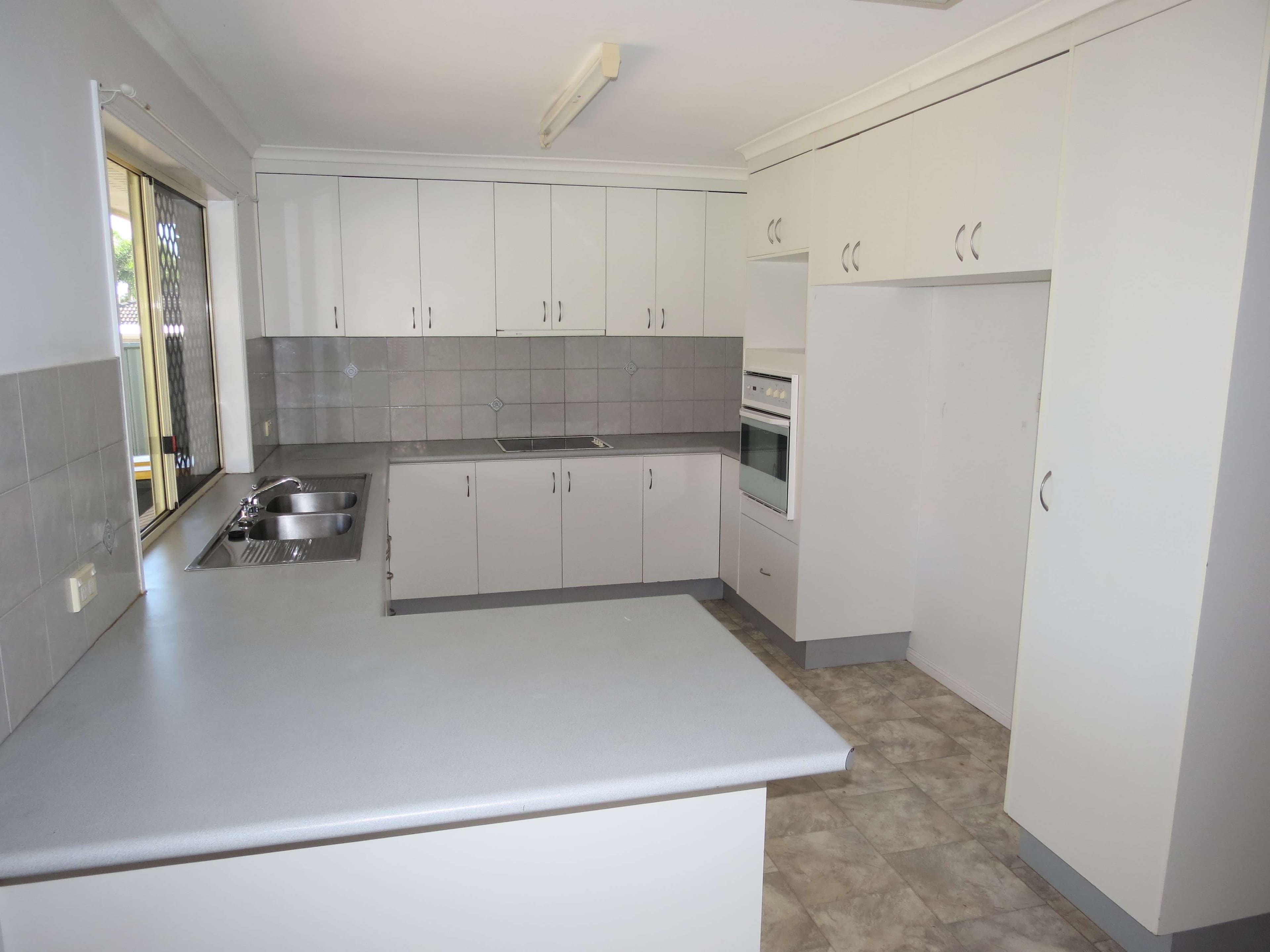 26 Jeppesen Drive, Emerald QLD 4720, Emerald - Thumbnail 2