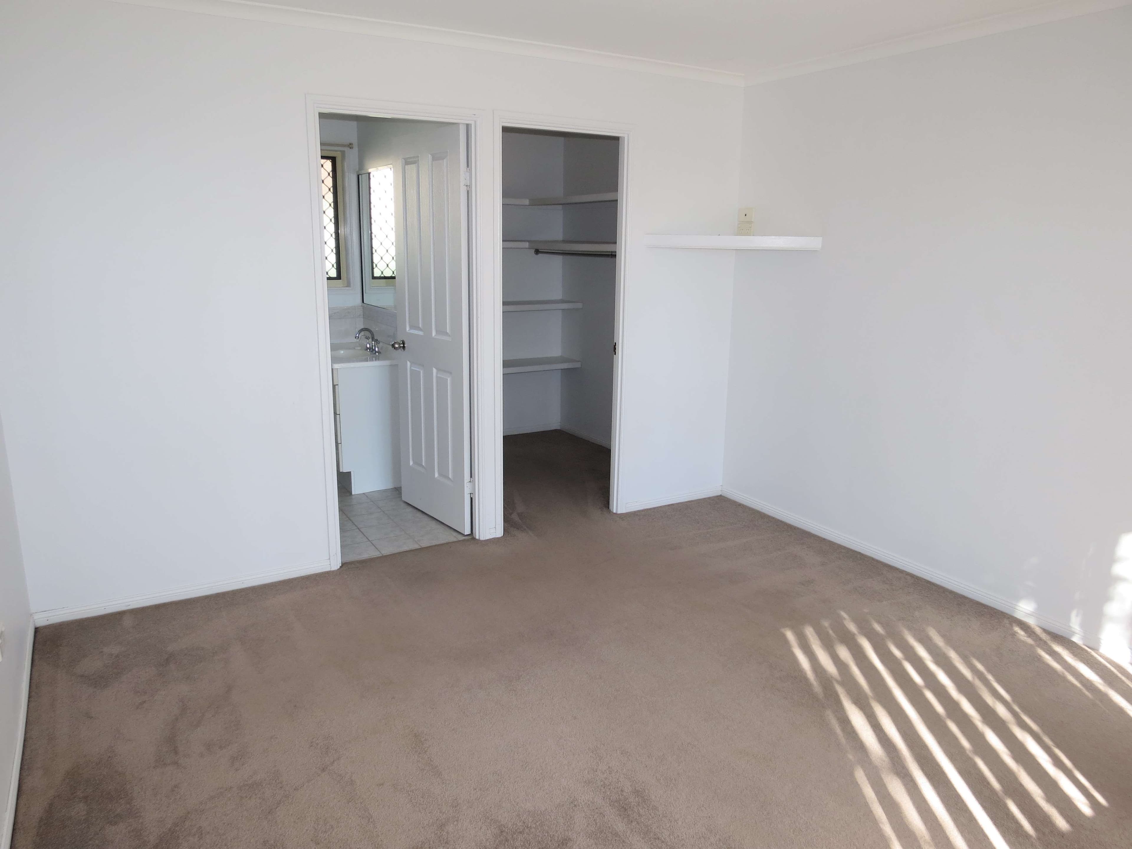 26 Jeppesen Drive, Emerald QLD 4720, Emerald - Thumbnail 8