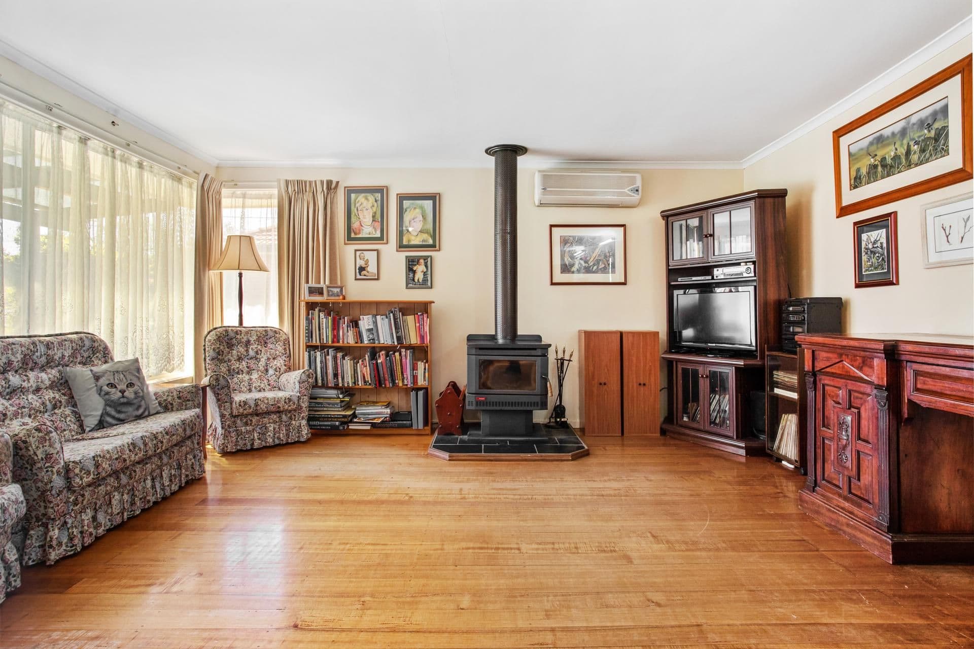 3 Carolanne Court, Mooroolbark VIC 3138, Mooroolbark - Thumbnail 3