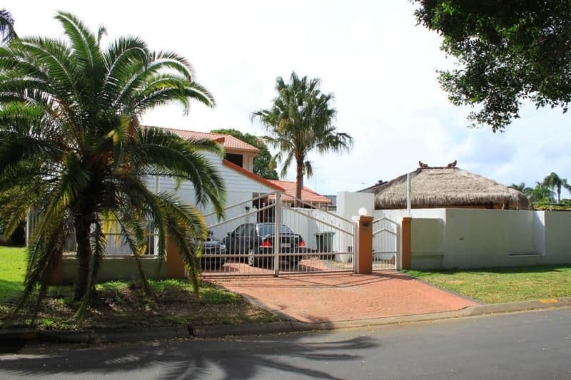 26 Cypress Drive, BROADBEACH WATERS QLD 4218, Broadbeach Waters - Thumbnail 2