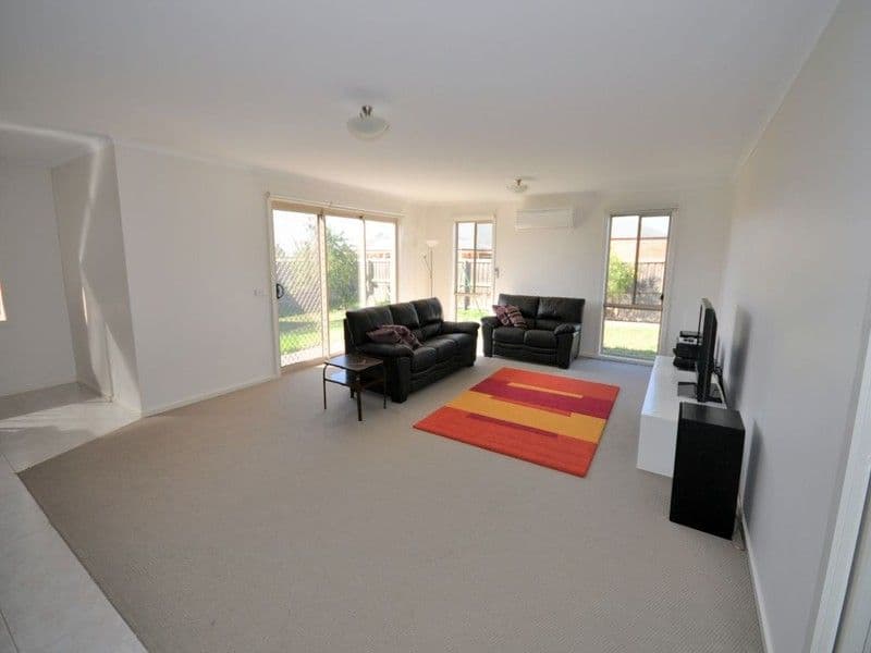 2 Cromwell Court, BANNOCKBURN VIC 3331, Bannockburn - Thumbnail 2
