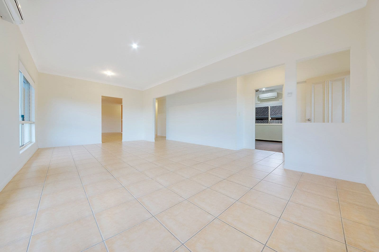 1 Viewpoint Way, New Auckland QLD 4680, New Auckland - Thumbnail 3