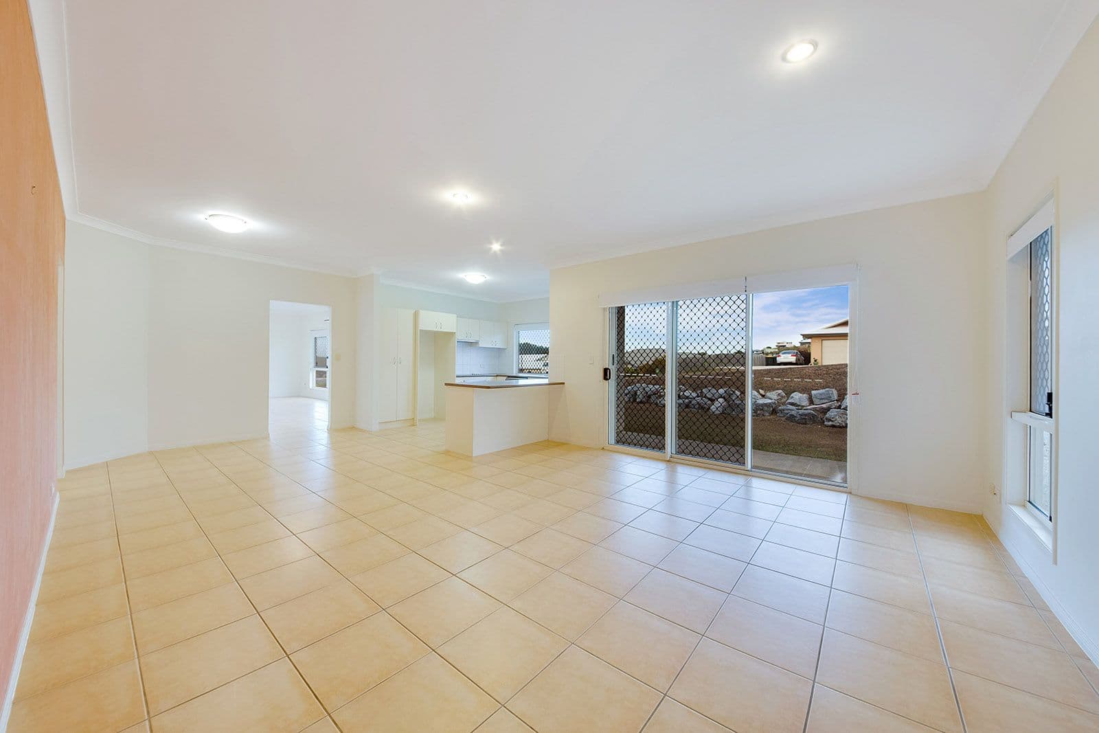 1 Viewpoint Way, New Auckland QLD 4680, New Auckland - Thumbnail 4