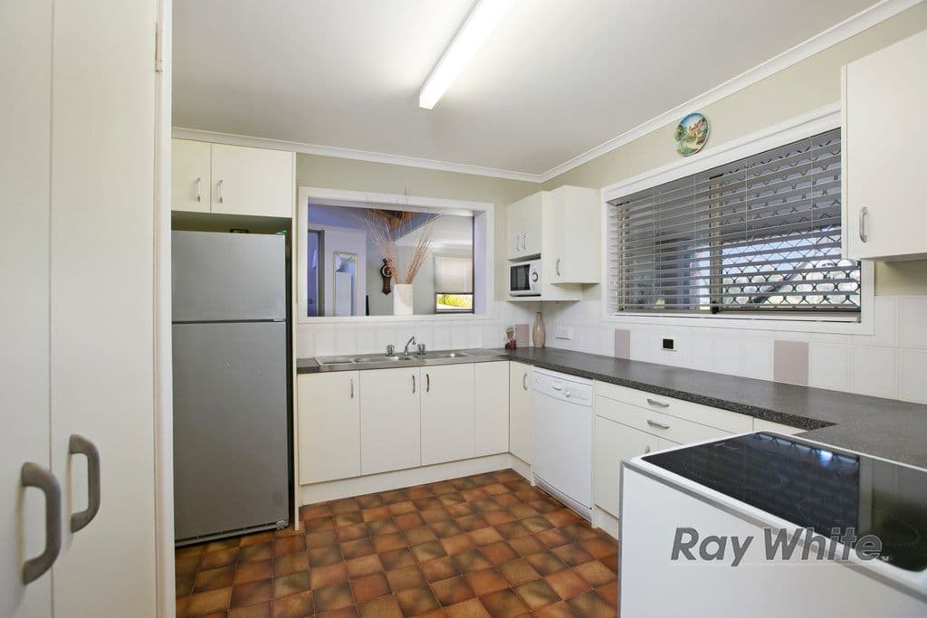 13 Doomben Close, Capalaba QLD 4157, Capalaba - Thumbnail 4