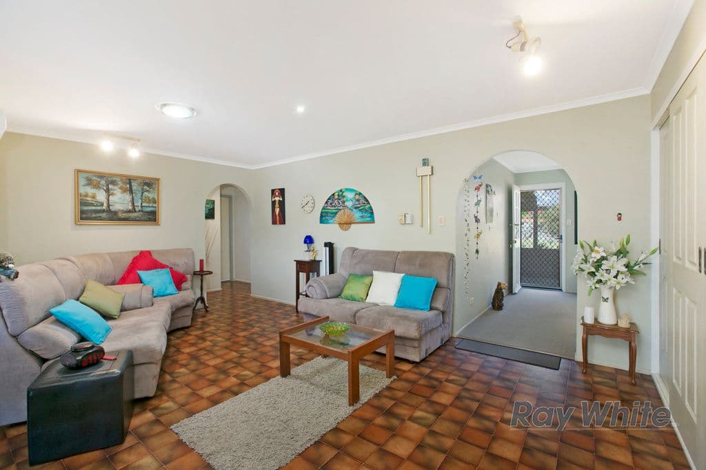 13 Doomben Close, Capalaba QLD 4157, Capalaba - Thumbnail 5