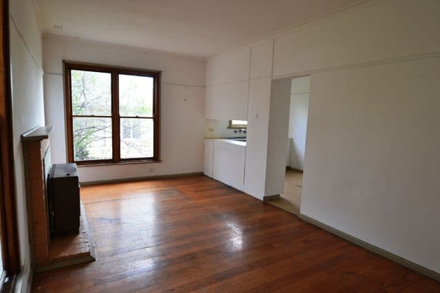 14 Morison Crescent, SEYMOUR VIC 3660, Seymour - Thumbnail 2