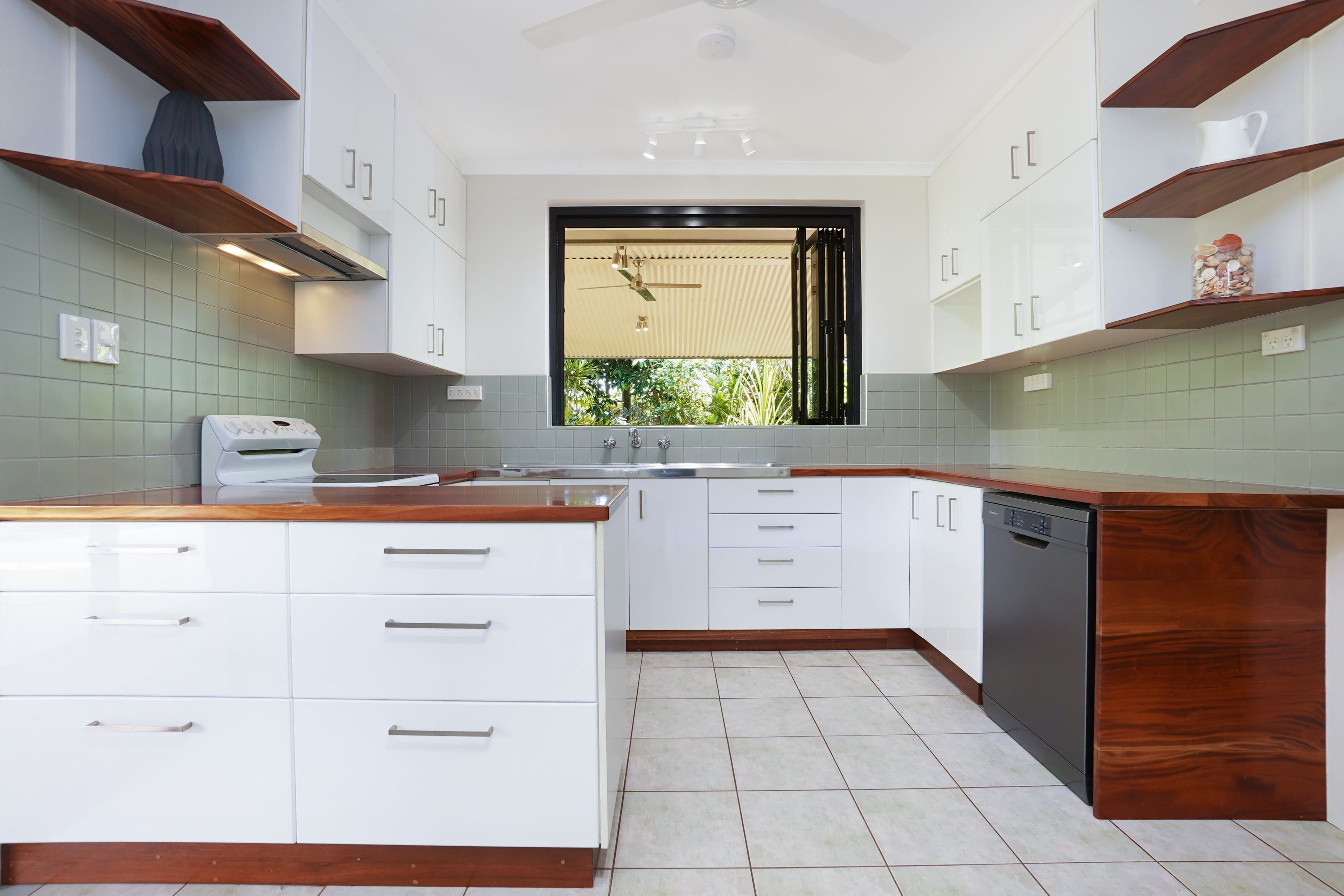 15 Kapalga Street, Tiwi NT 0810, Tiwi - Thumbnail 6