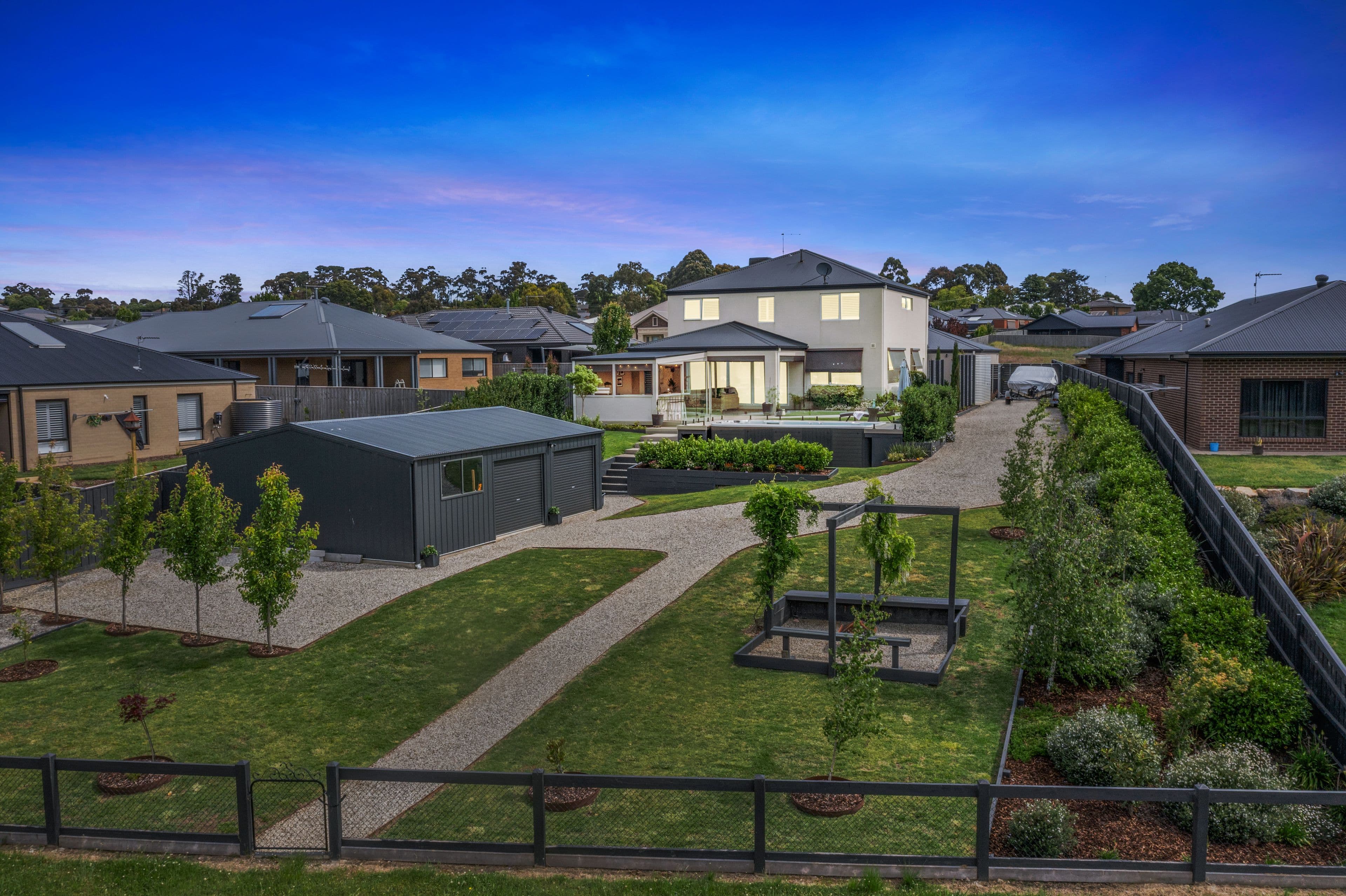 10 Hugo Place, BROWN HILL VIC 3350, Brown Hill - Thumbnail 2