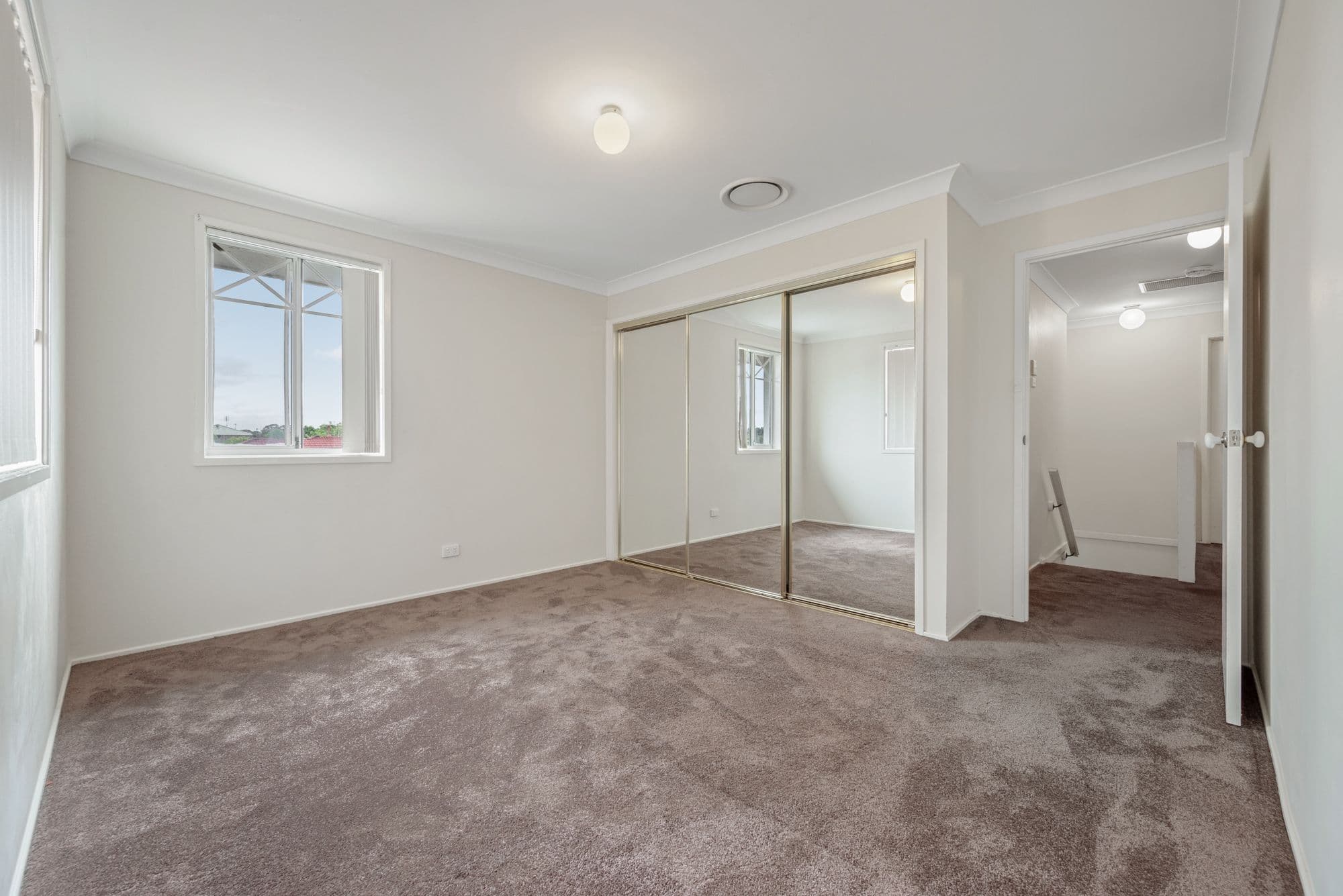 33 Lysander Avenue, Rosemeadow NSW 2560, Rosemeadow - Thumbnail 5