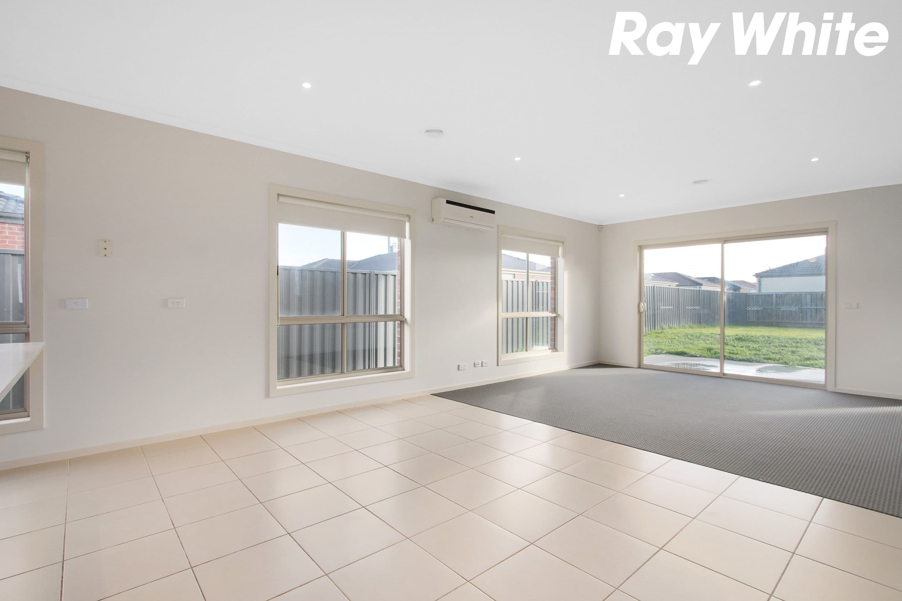 3 Mirabelle Street, Pakenham VIC 3810, Pakenham - Thumbnail 4