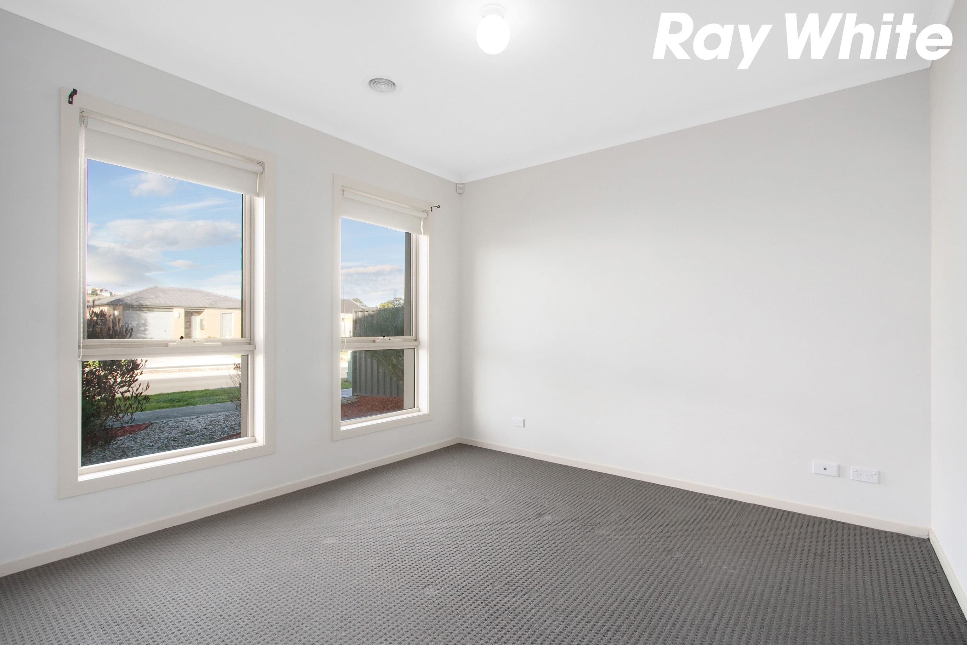 3 Mirabelle Street, Pakenham VIC 3810, Pakenham - Thumbnail 5