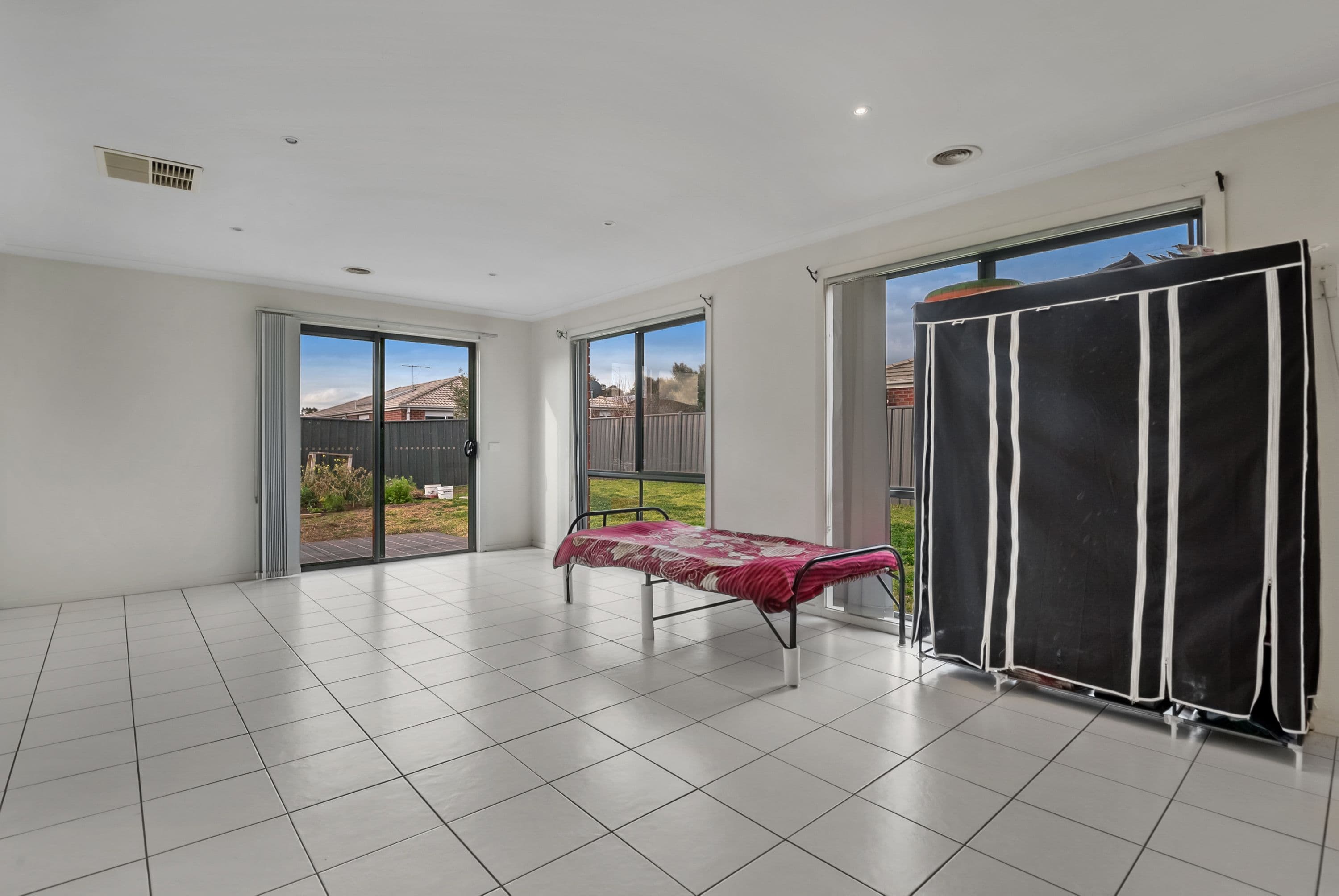 33 Foleys Road, Deer Park VIC 3023, Deer Park - Thumbnail 4