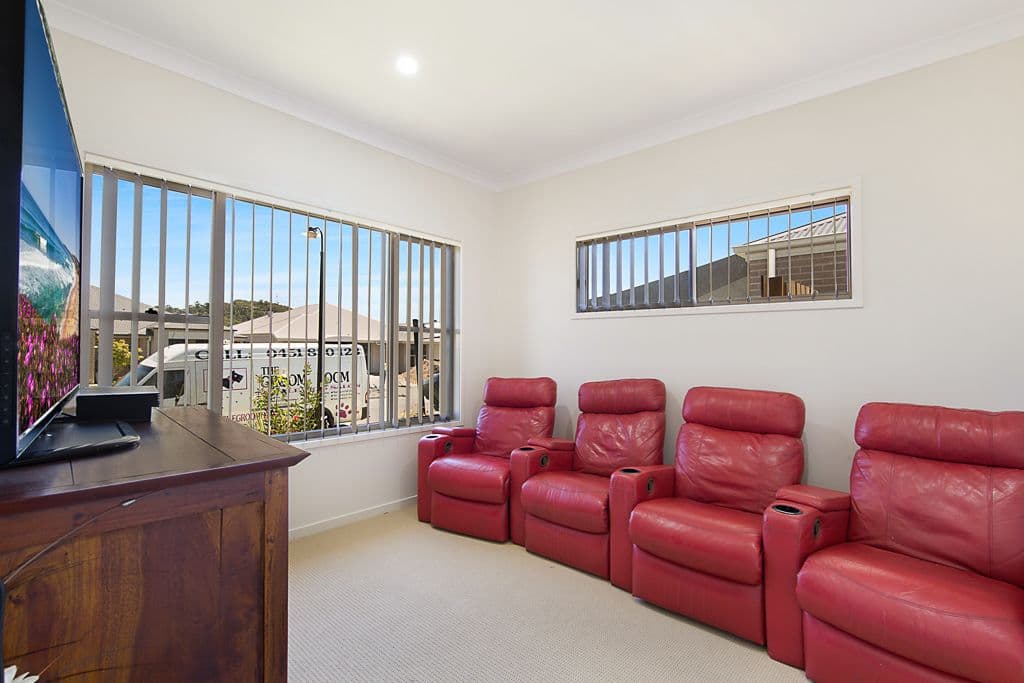 12 Casey Street, Pimpama QLD 4209, Pimpama - Thumbnail 4