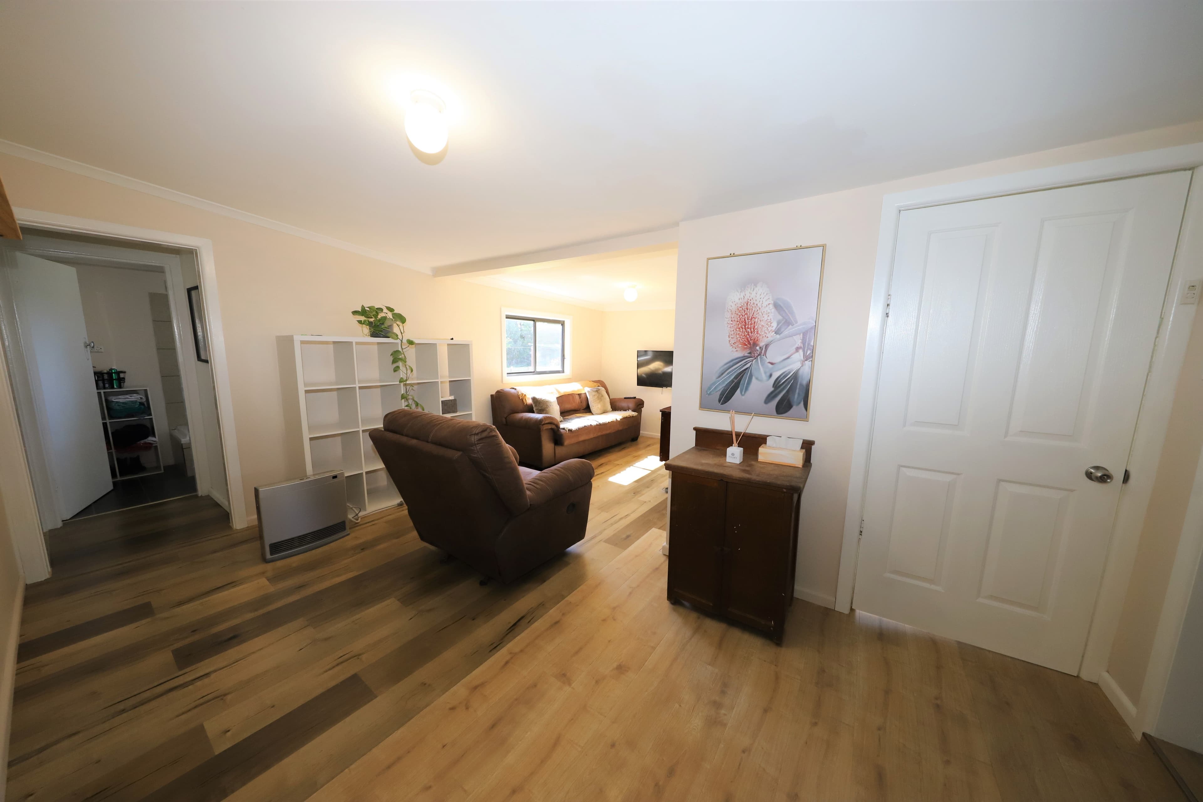 10 Macquarie Street, Tumut NSW 2720, Tumut - Thumbnail 6