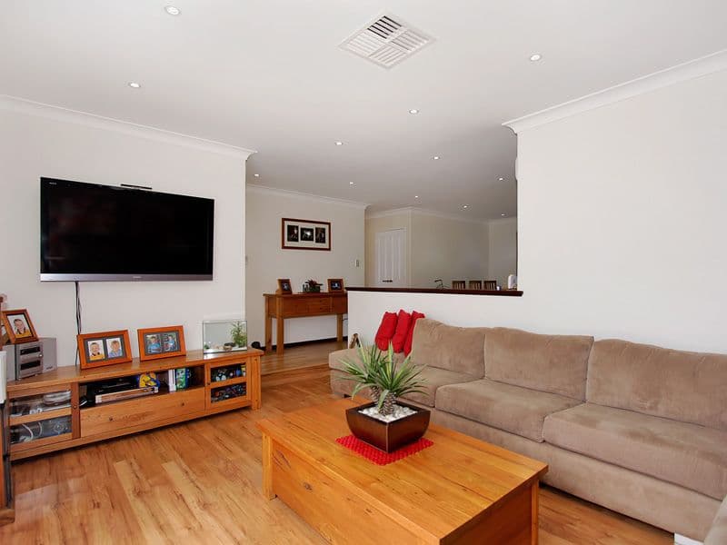 61 Calluna Way, Forrestfield WA 6058, Forrestfield - Thumbnail 3