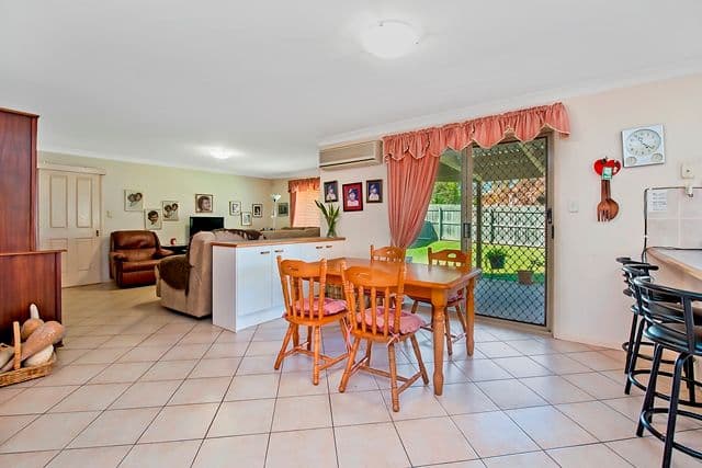 72 Grevillea Park Crescent, CALAMVALE QLD 4116, Calamvale - Thumbnail 6