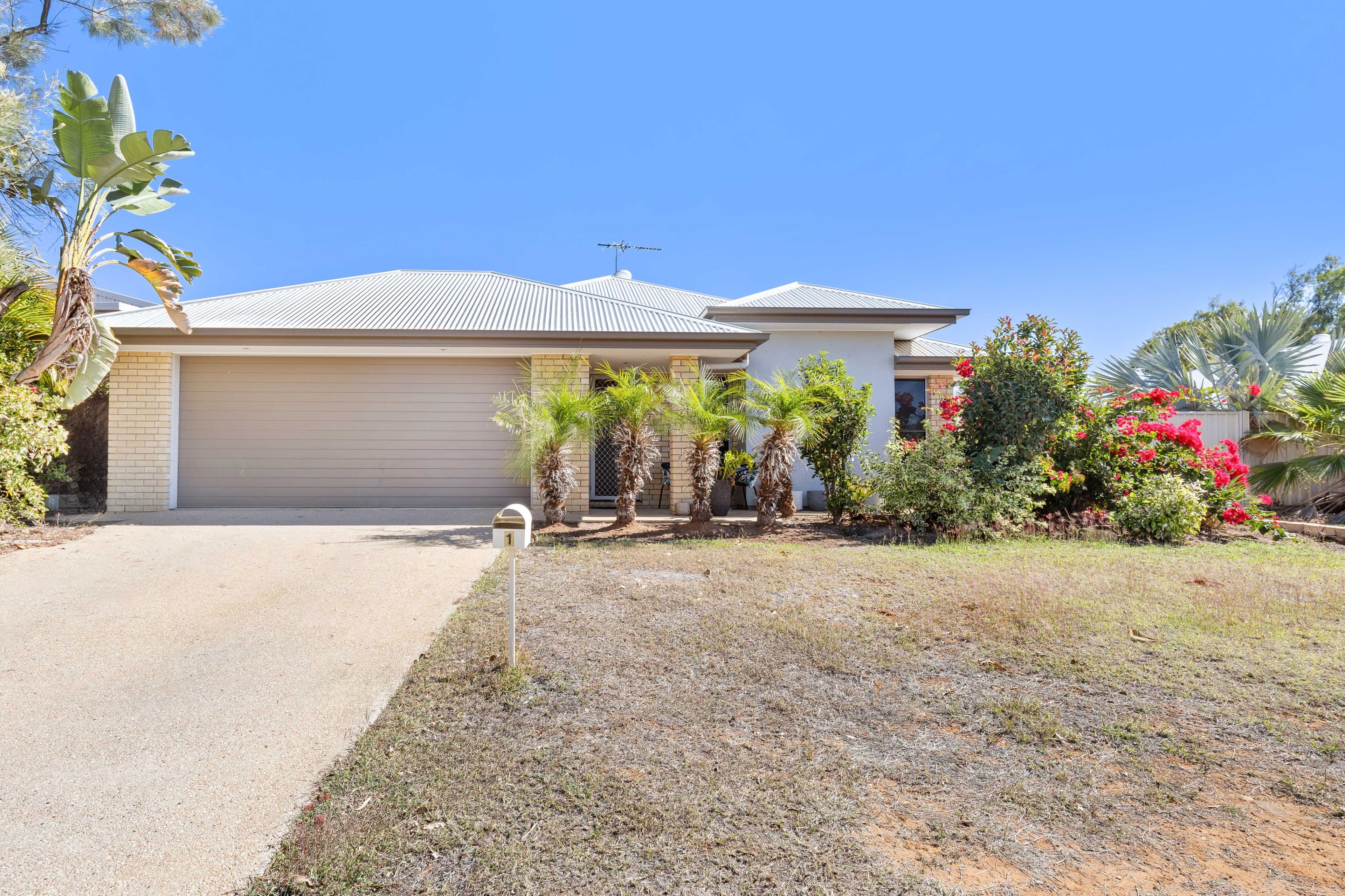 1 Ivers Place, Emerald QLD 4720, Emerald - Image 1