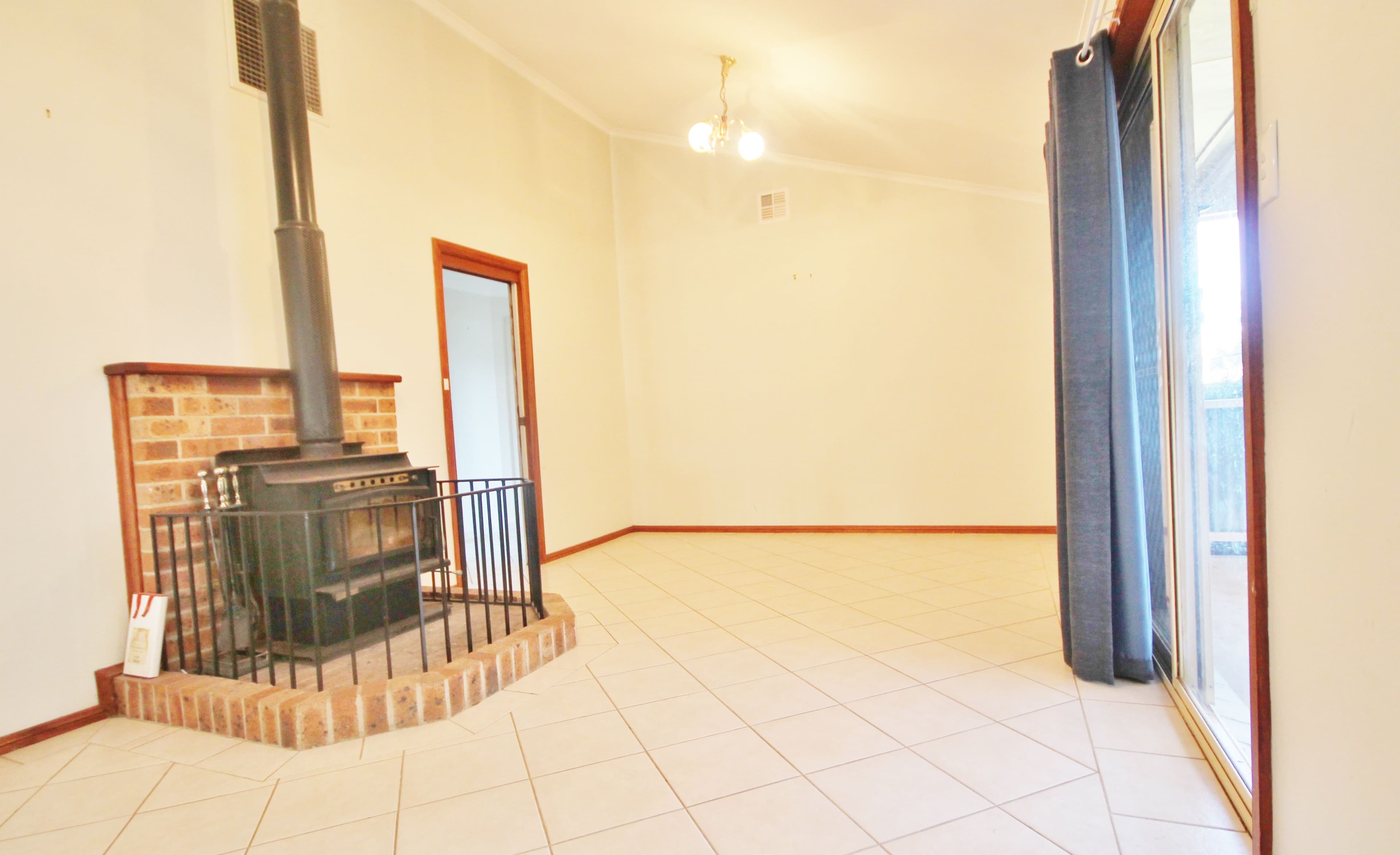 33 Pineview Circuit, Young - Thumbnail 8