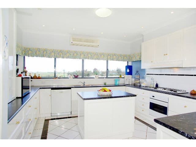 130 Anglesea Road, WAURN PONDS VIC 3216, Waurn Ponds - Thumbnail 8