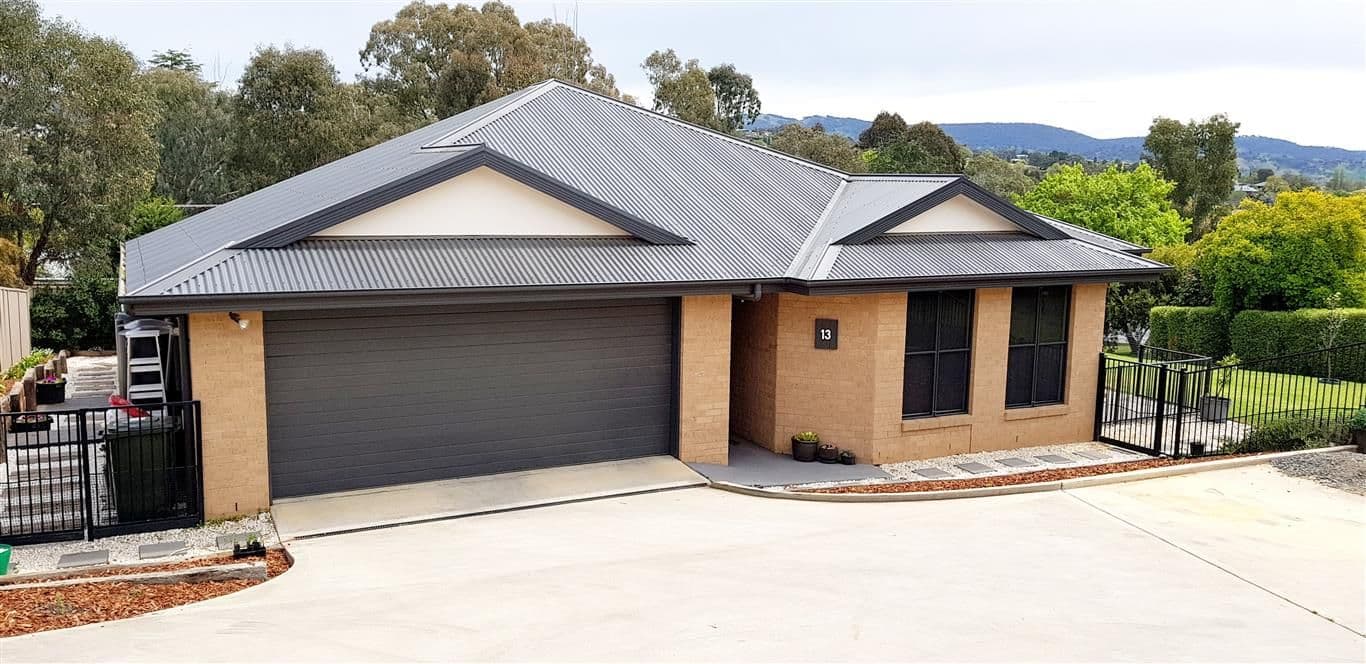 13 Murphy Place, Tumut - Image 1
