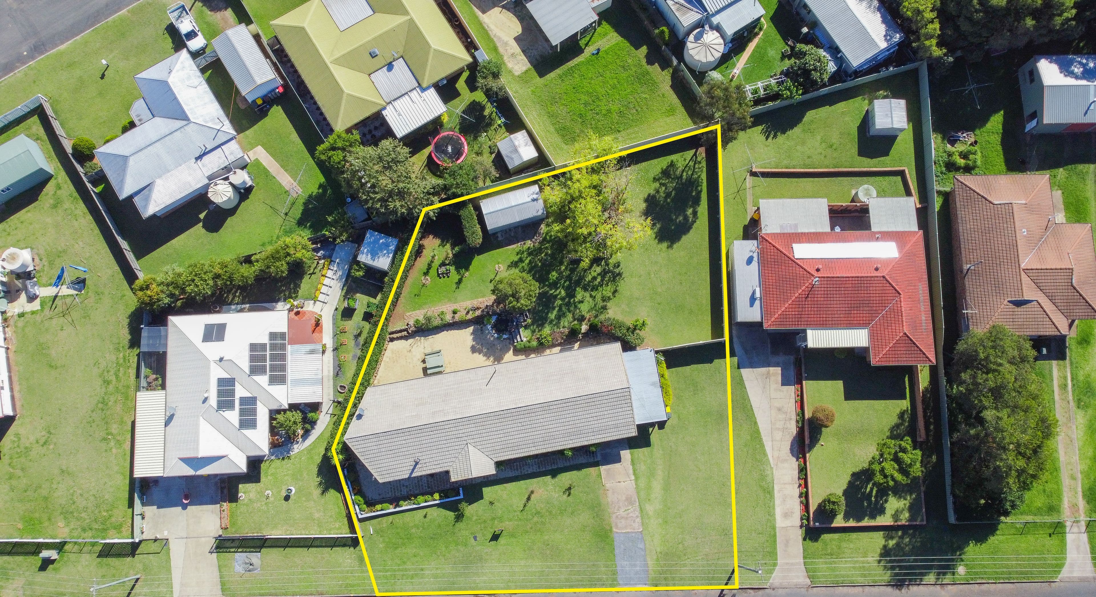 24 Gilbert Crescent, Warwick QLD 4370, Warwick - Thumbnail 2