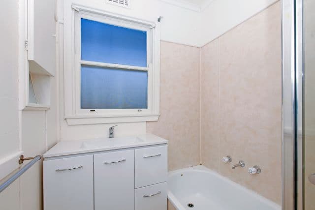 104A Royal Parade, RESERVOIR VIC 3073, Reservoir - Thumbnail 8